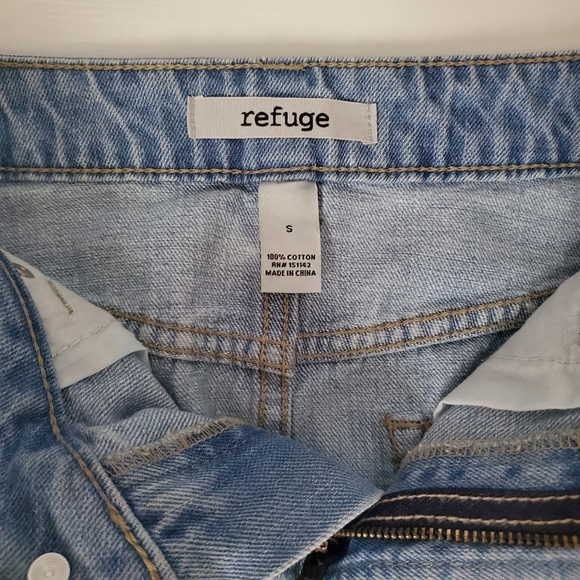 Refuge denim skirt size small - Picture 4 of 4